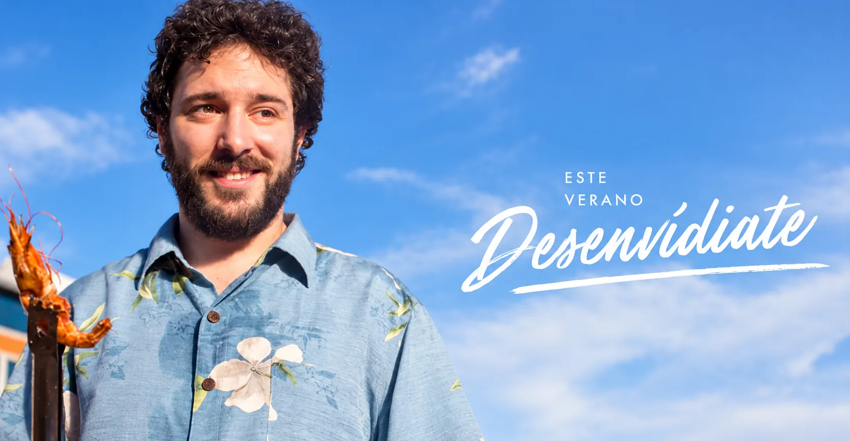 Campaña Desenvídiate de Pescanova con una persona sosteniendo un producto del mar.
